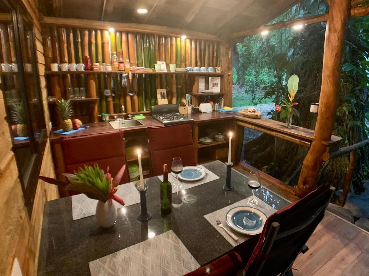 Jungle Bluff Beach Paradise - Jungle House Bocas del Toro Buitenkant foto